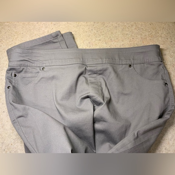 Kim Rogers Light Gray Trousers - Picture 3 of 3